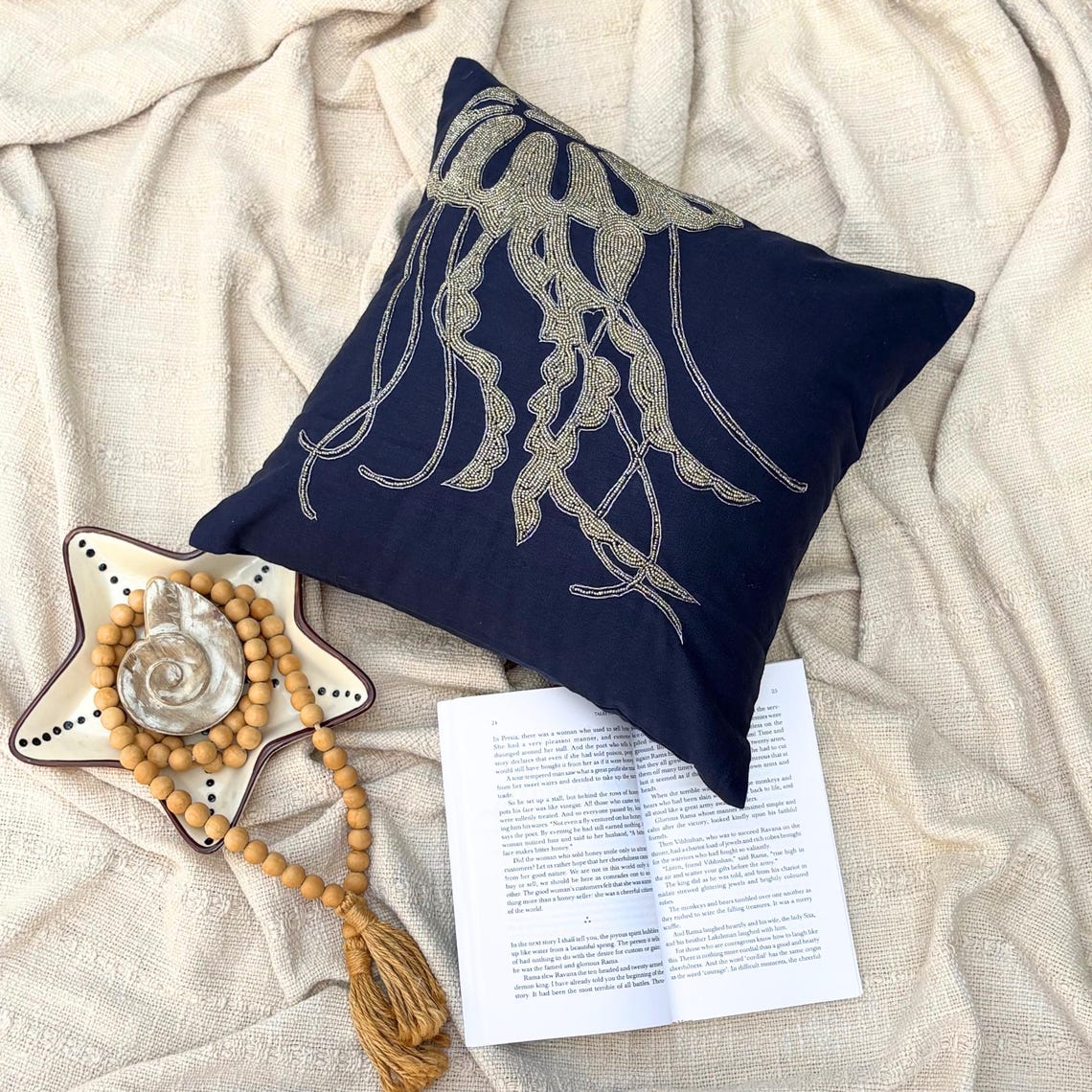 Jellyfish Motif throw pillow cover, product view 3