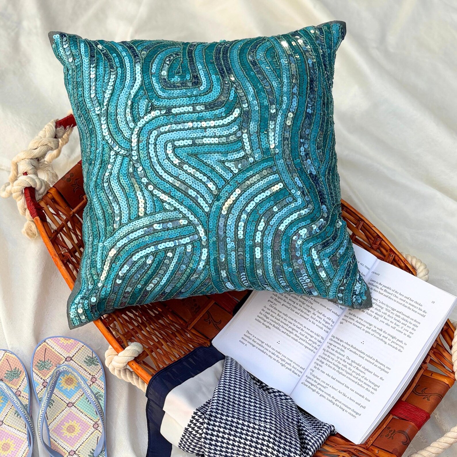 Interlocking Pattern throw pillow cover, product view 3