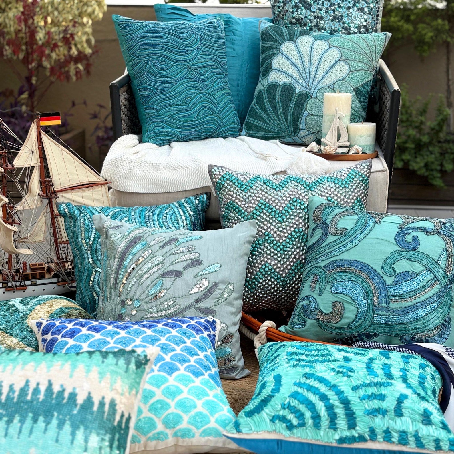 Interlocking Pattern throw pillow cover, product view 8