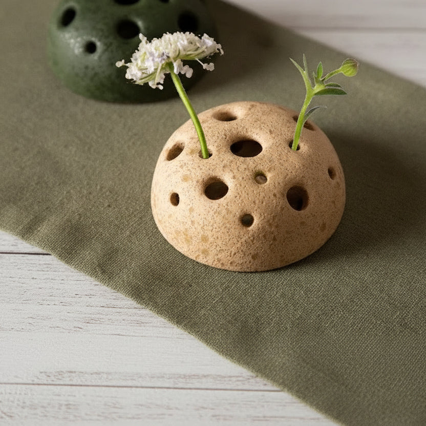 Lotus Ceramic Seedpod Planter Set product detail view 3