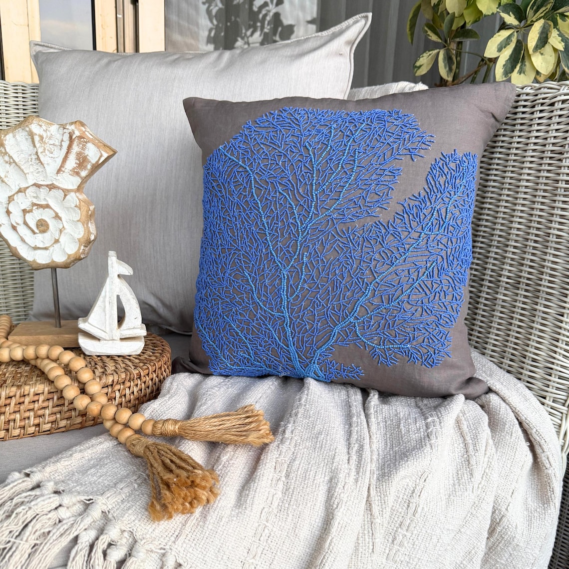 Seaweed Motif throw pillow cover, product view 3