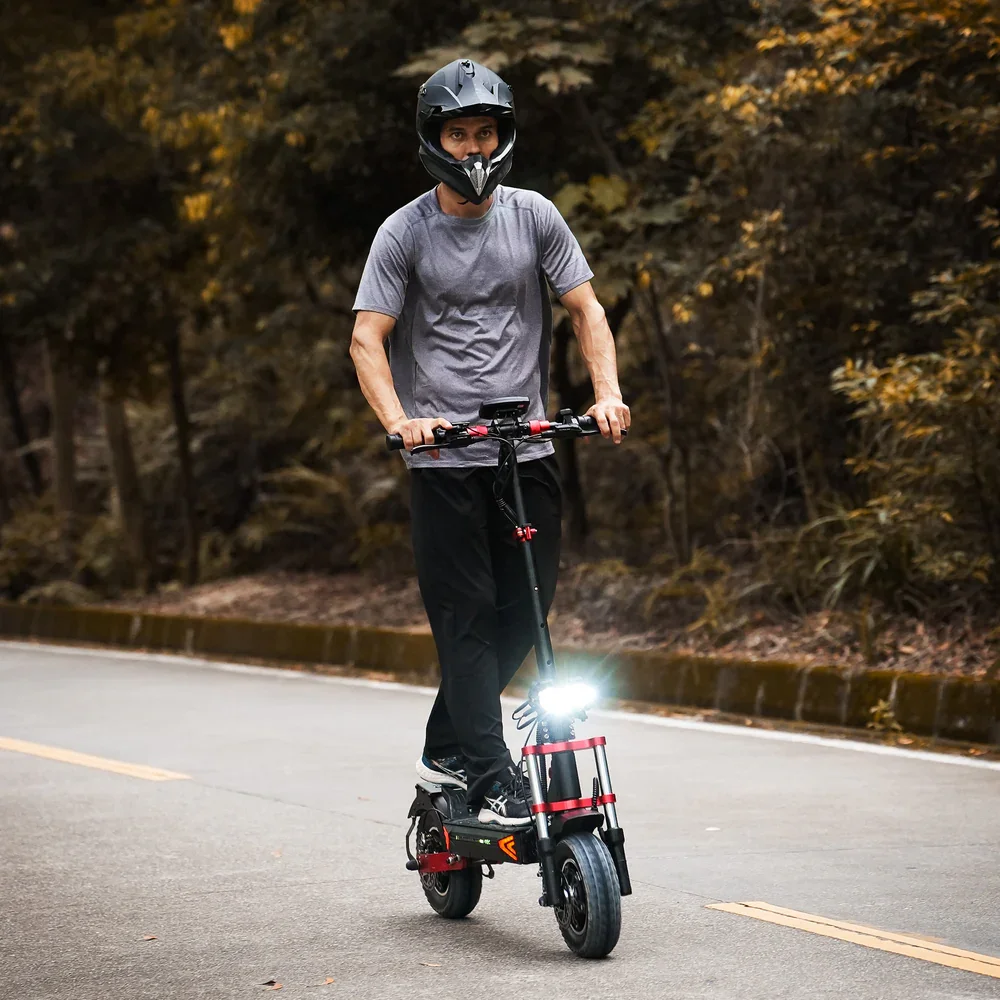 iScooter iX8: patinete eléctrico 2400W, 70 km y 60 km/h