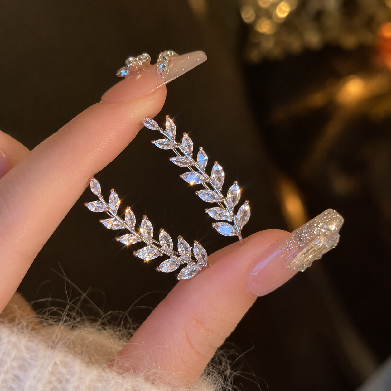 Wheatlight Ear Climbers