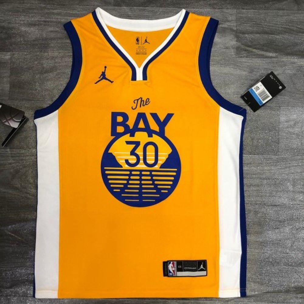 Men's Golden State Warriors Stephen Curry #30 Gold 2020/21 Swingman Jersey - second front view