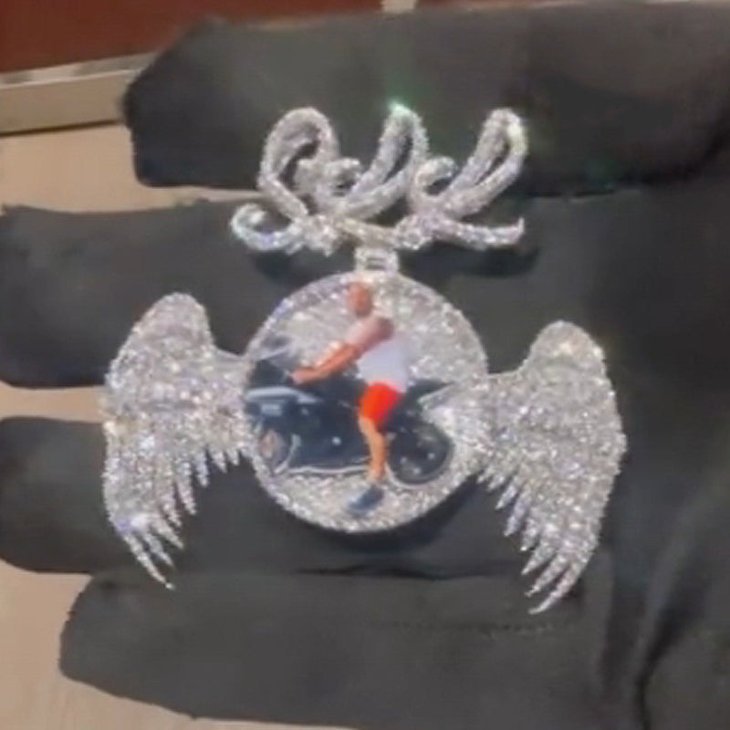 Art Letter Buttons can be Customized Photo Wings Round Pendant