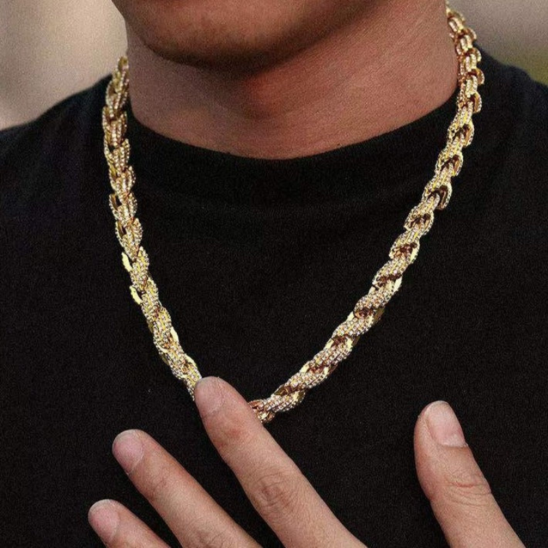 9mm Simple Studded Twist Chain