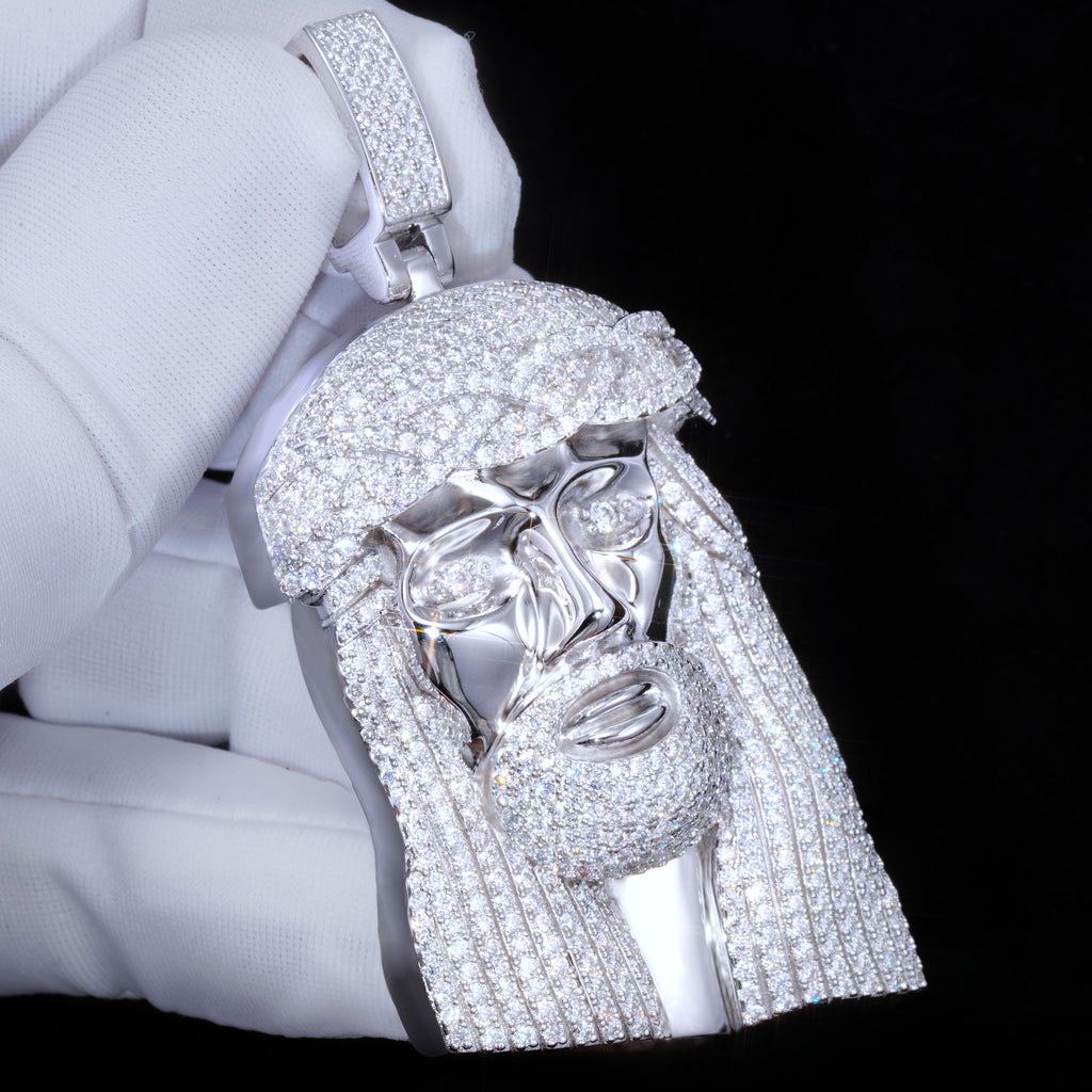 925S & VVS Moissanite Jesus Figure Pendant