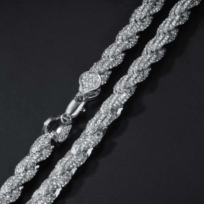 9mm Simple Studded Twist Chain