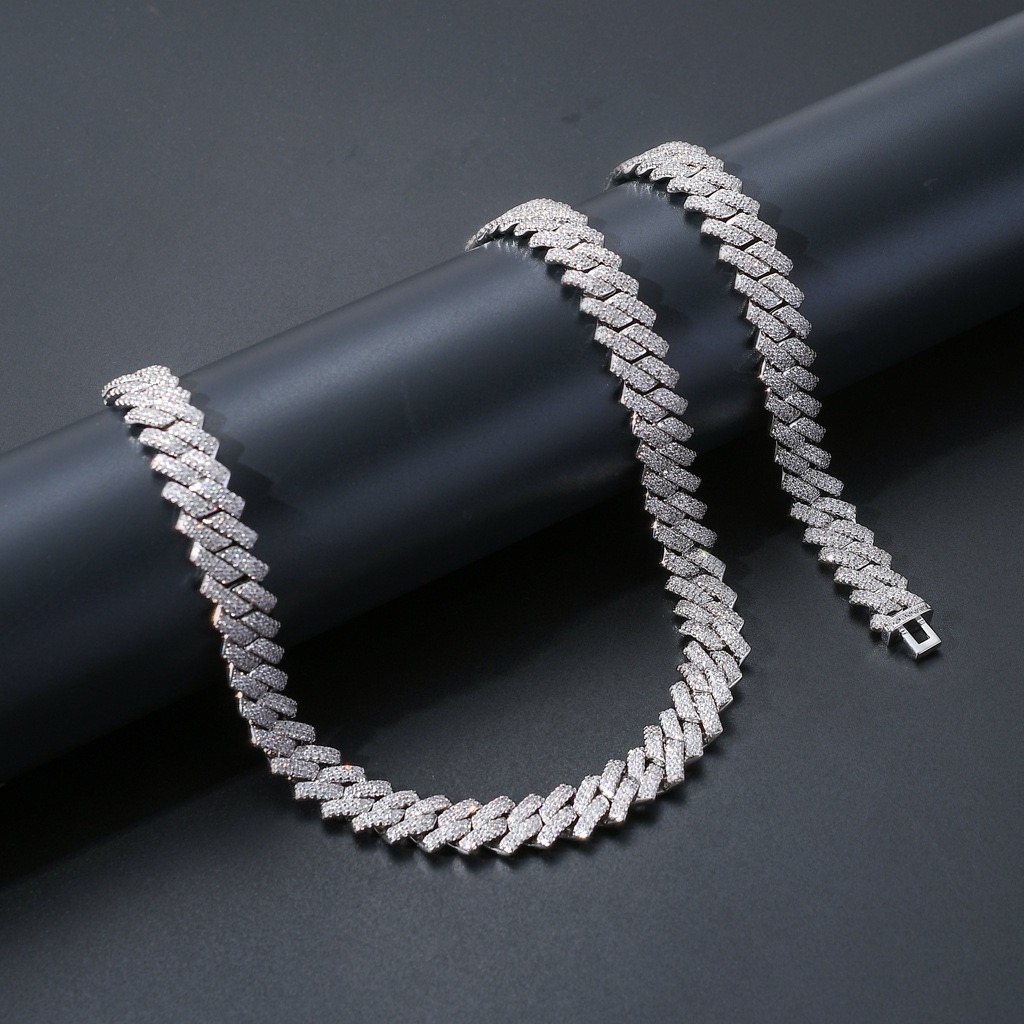 white gold Cuban chain front view luxury jewelry