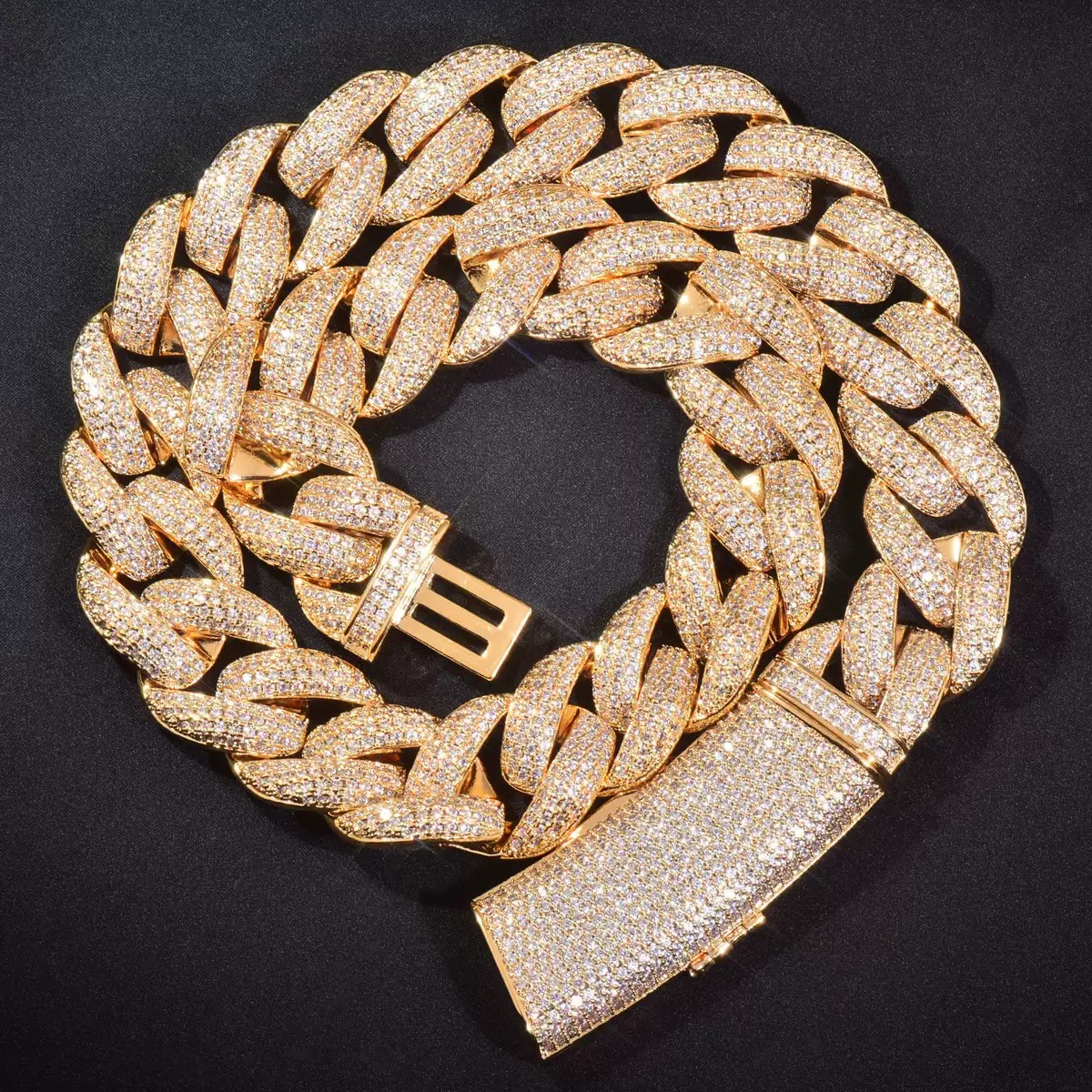 gold Cuban chain luxury fashion styling
