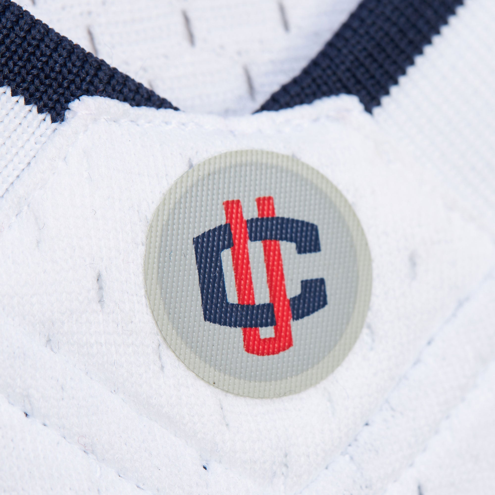 Emeka Okafor UConn Huskies 2001/02 Jersey White - detail view 3