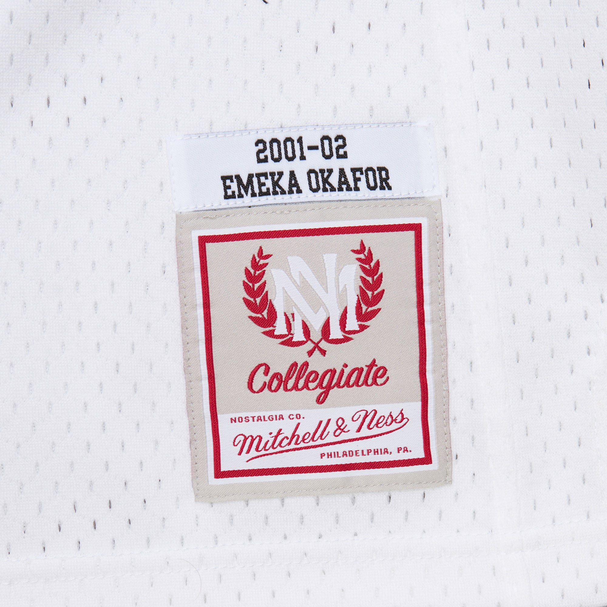 Emeka Okafor UConn Huskies 2001/02 Jersey White - detail view 4