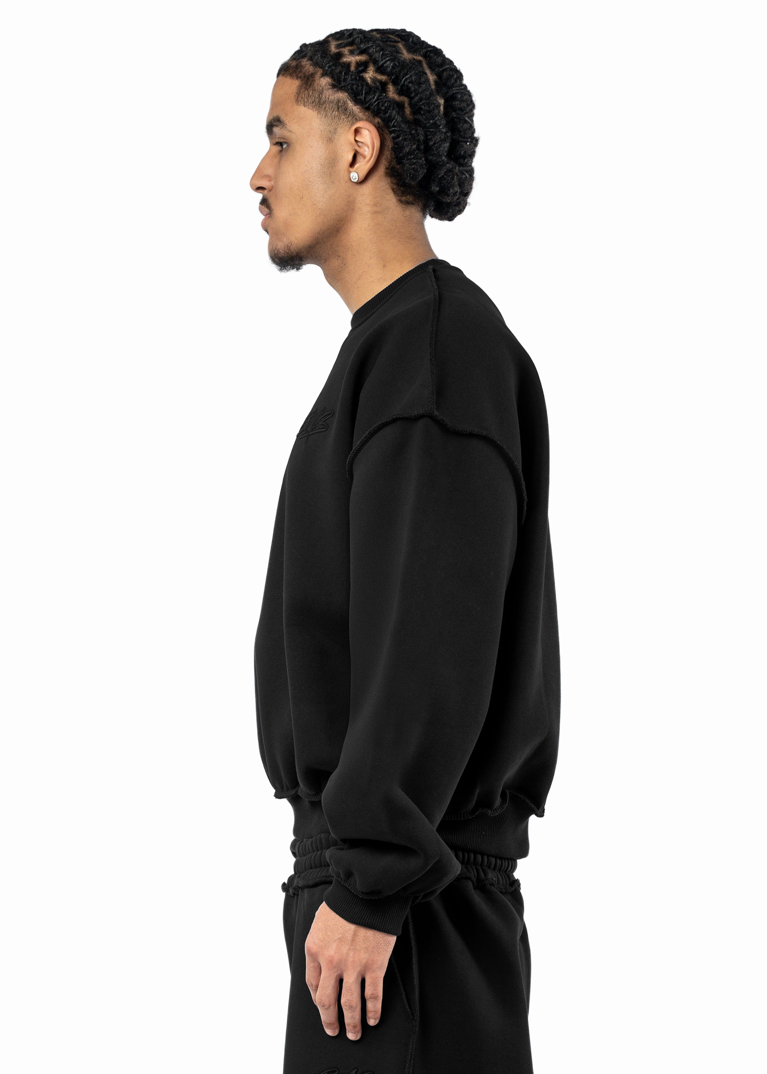 COZY BLACK SWEATER