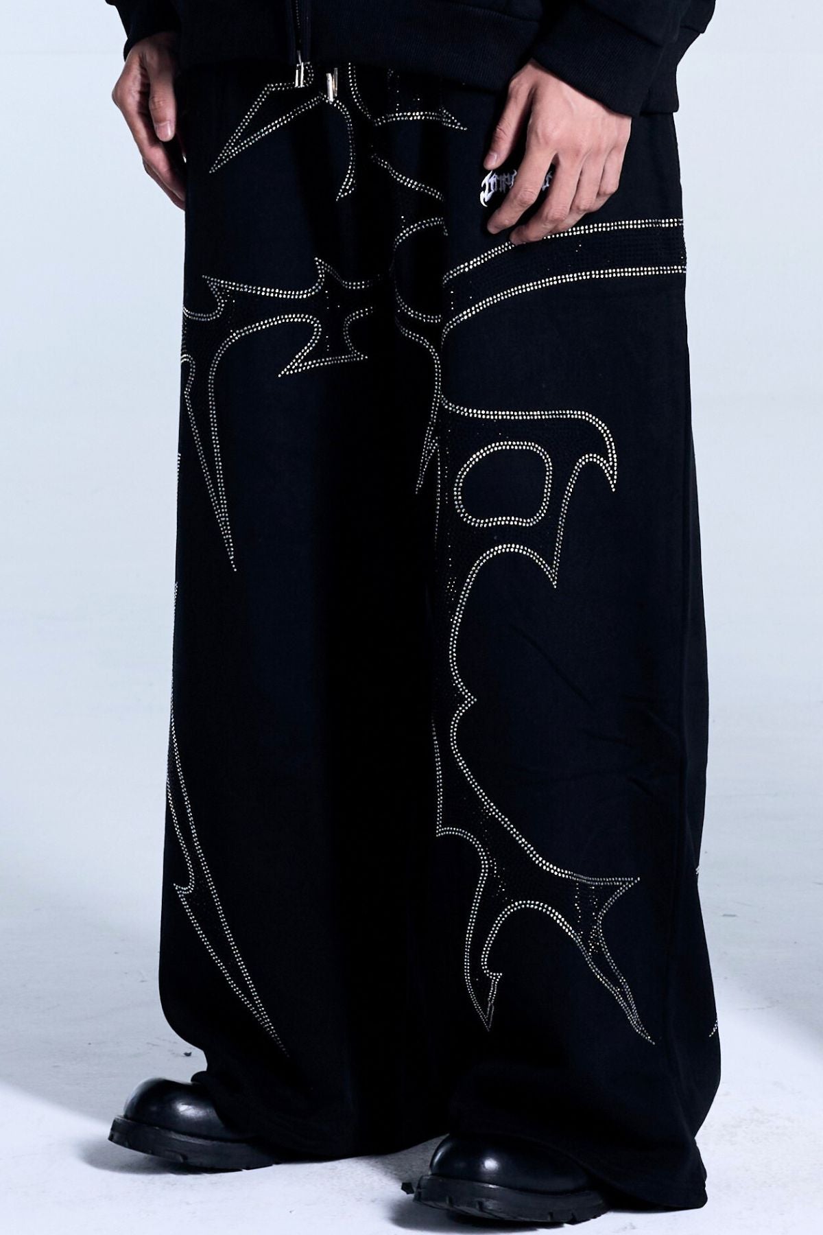 THORNS SWEATPANT BLACK