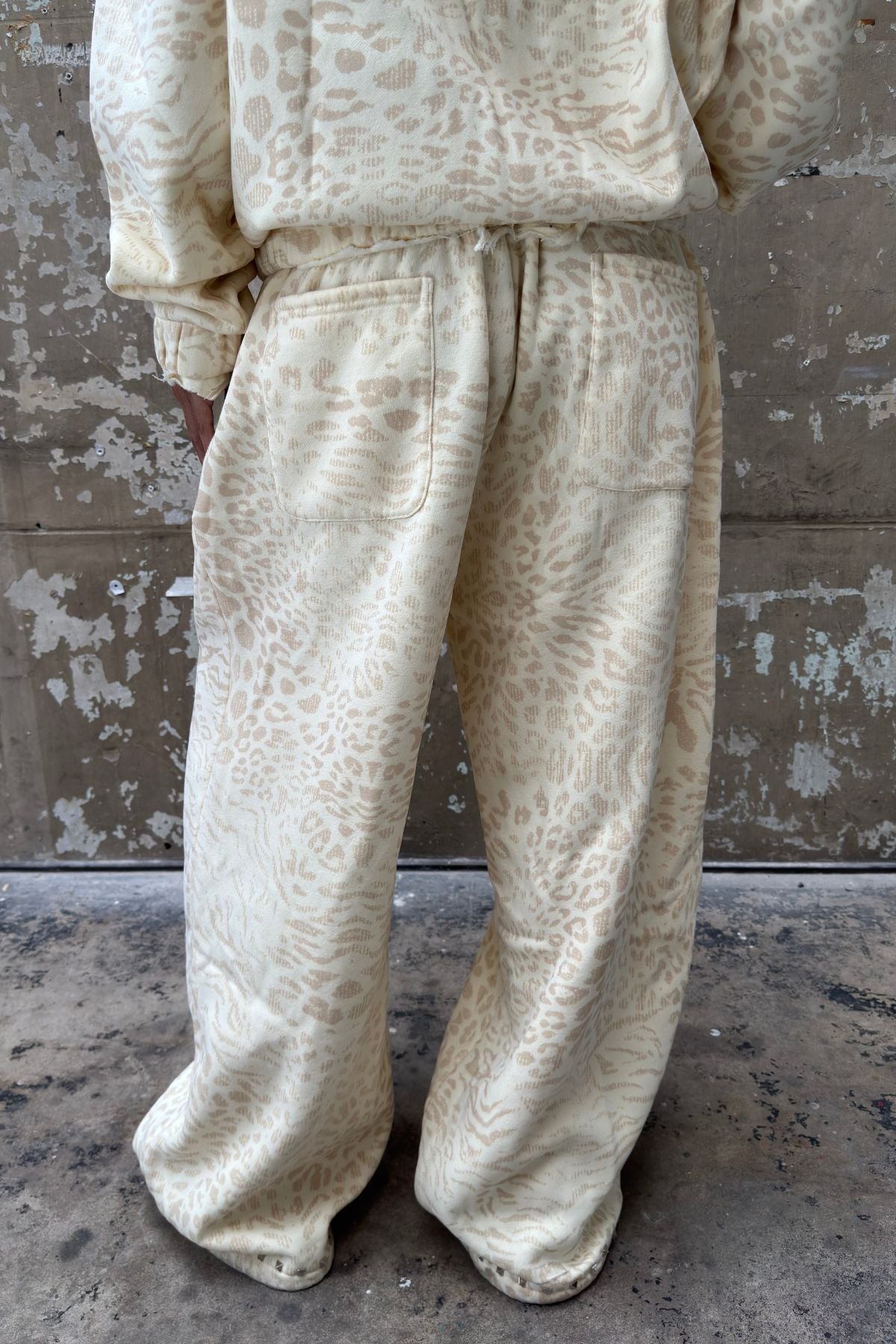Leopard Sweatpants (Cream)