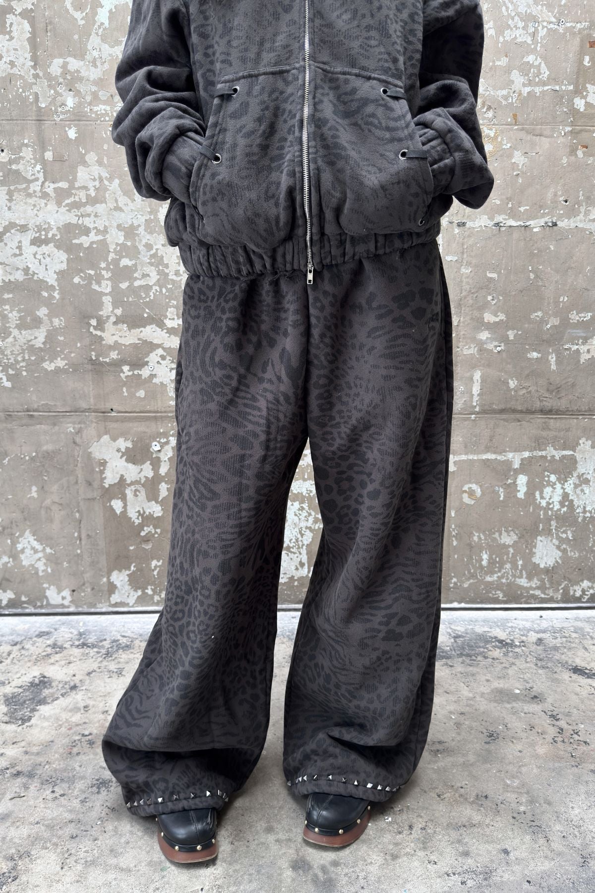 Leopard Sweatpants (Black)