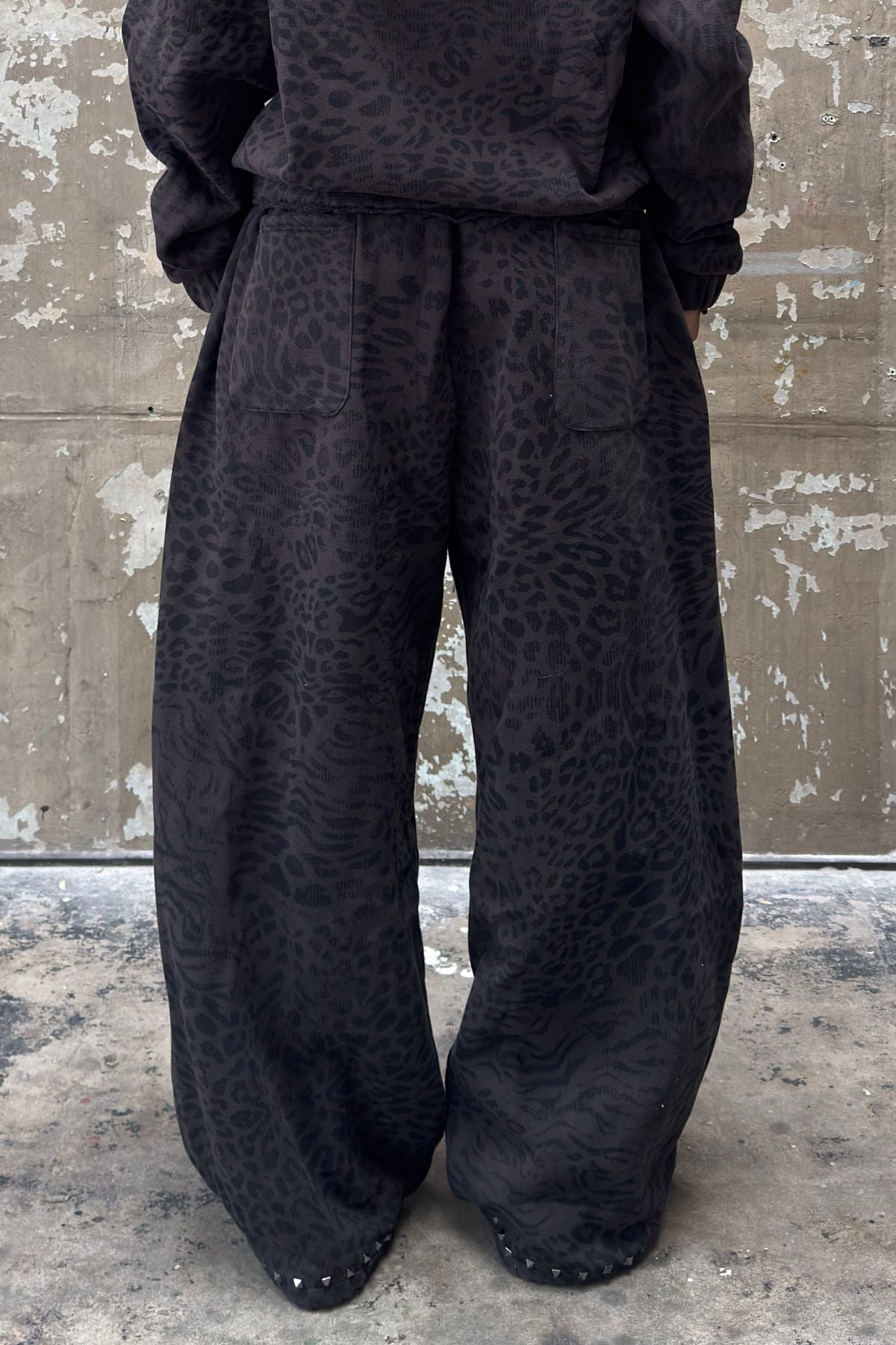Leopard Sweatpants (Black)