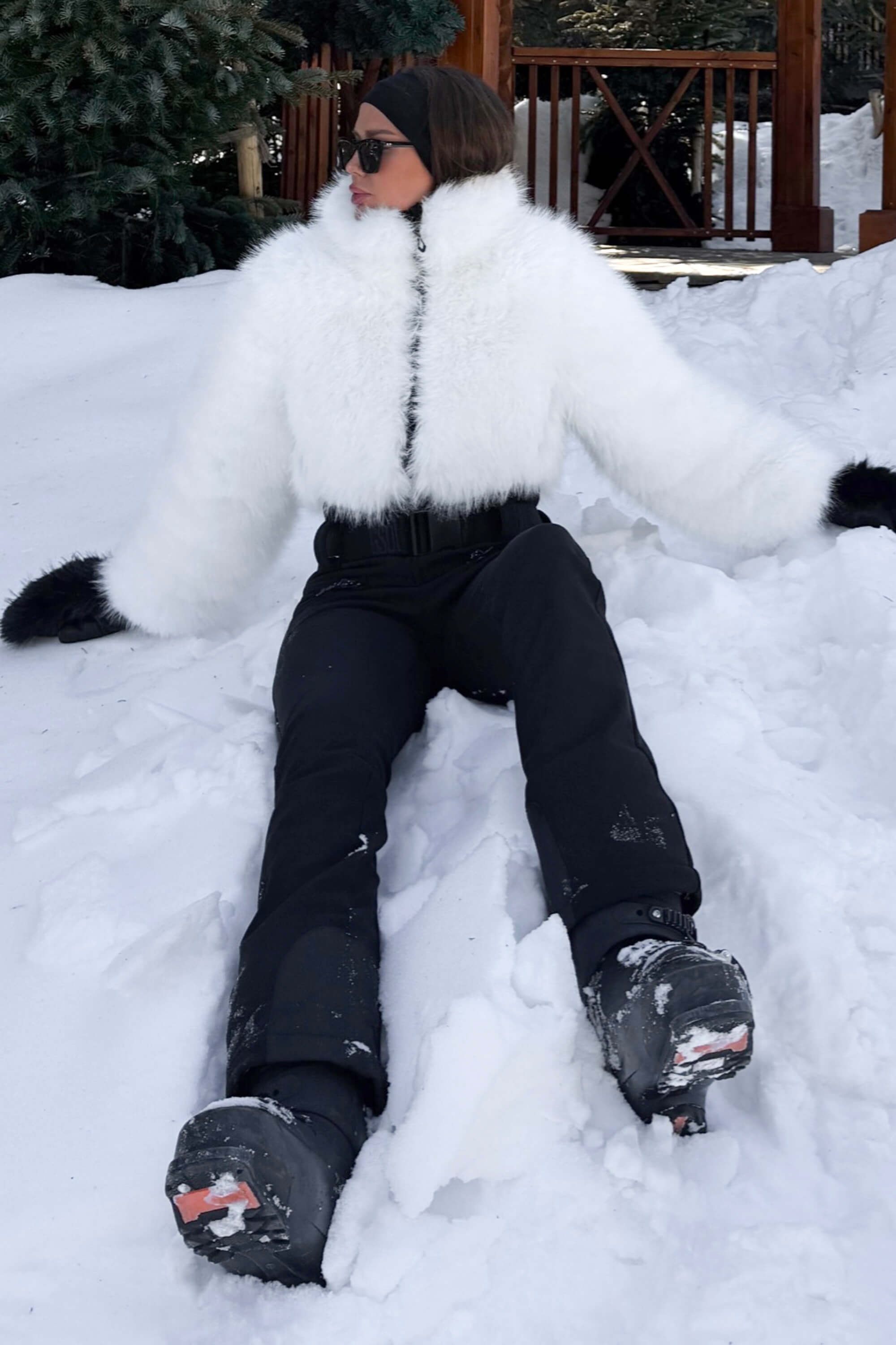 Women's Khaki Fashion Slim-Fit Stretch One-Piece Ski Suit with Faux Fox Fur Jacket & Flared Legs