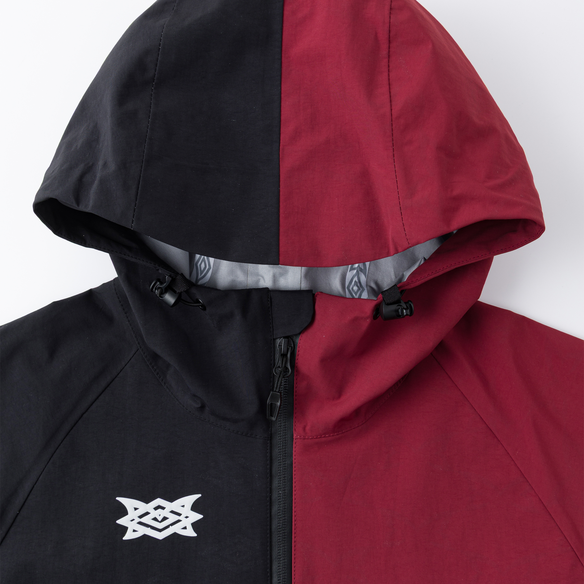 x Umbro Water Reactive Jacket (Red/Black)