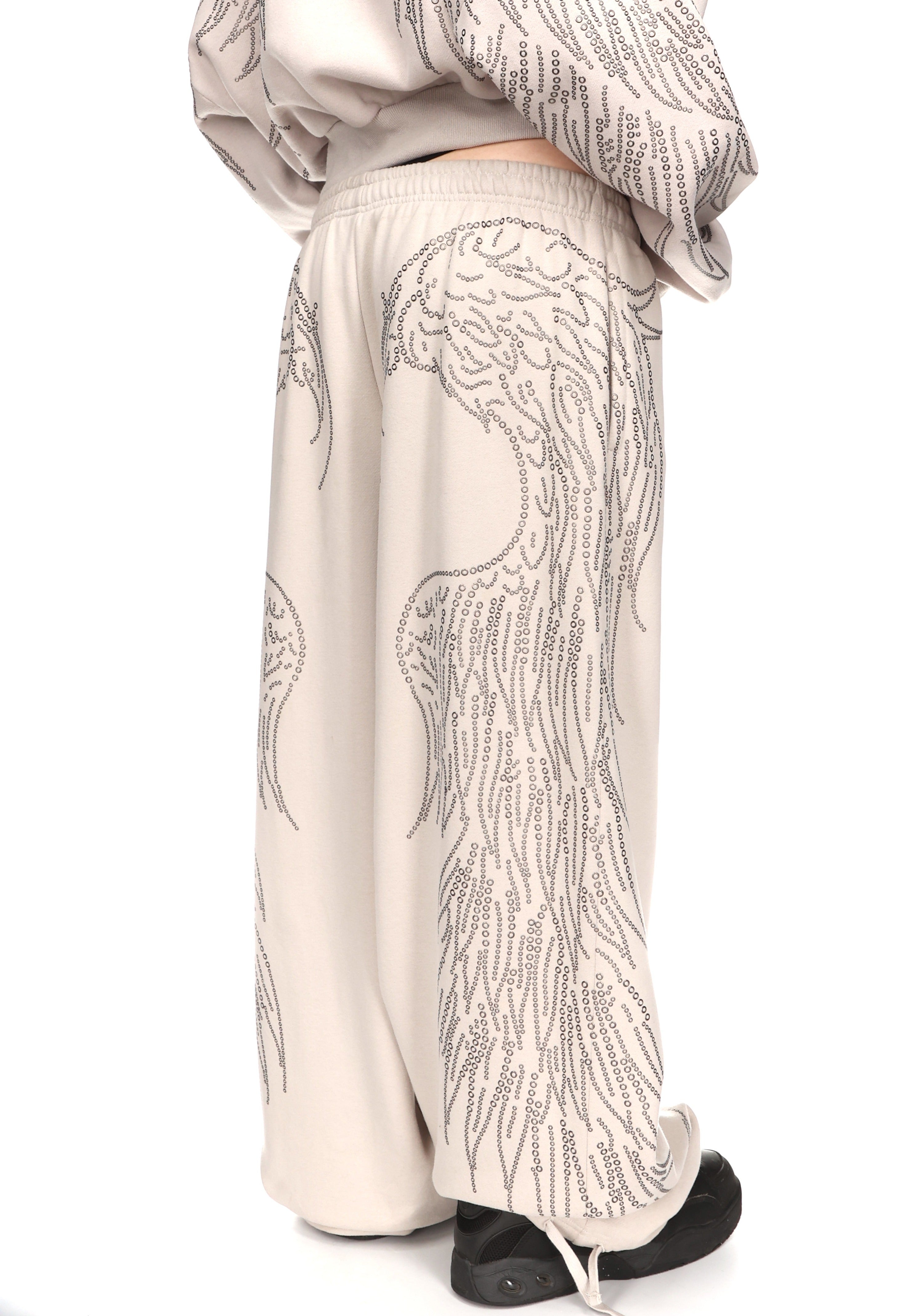 FALLEN STUDDED OVERSIZED SWEATPANTS BONE
