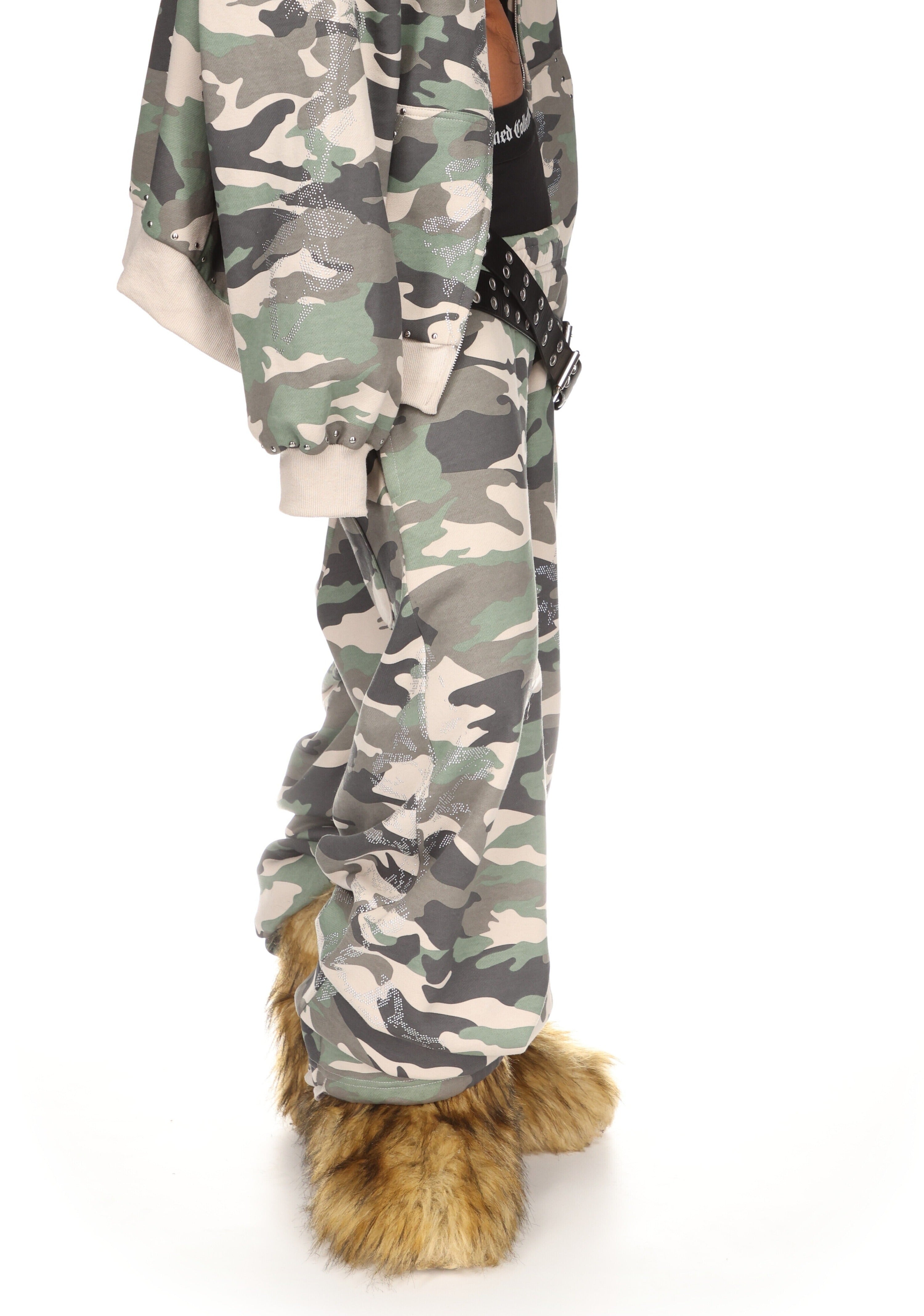 FERAL STUDDED OVERSIZED SWEATPANTS CAMO