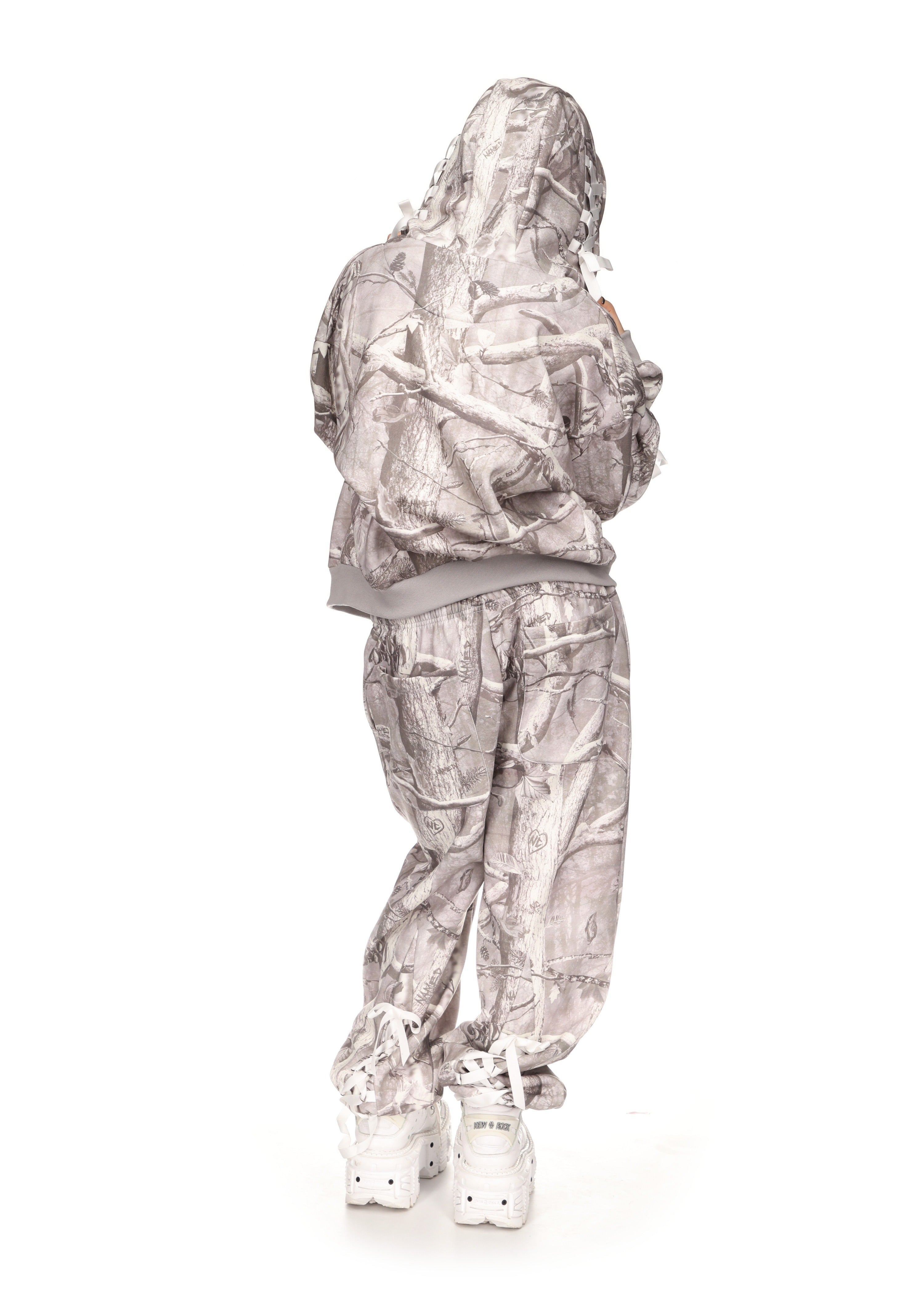 FORBIDDEN ZIP HOODIE SNOW