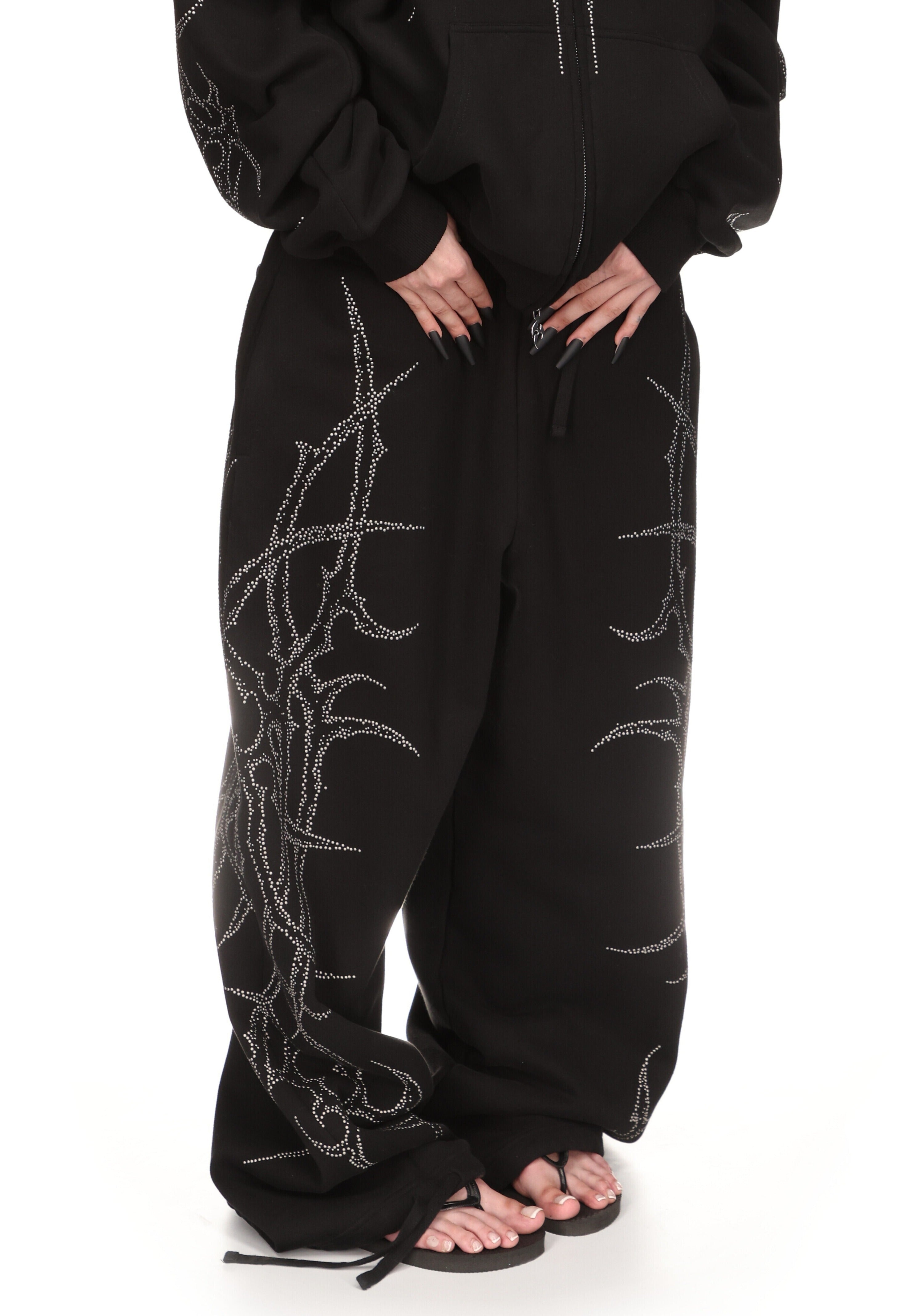 HAUNT STUDDED OVERSIZED SWEATPANTS BLACK