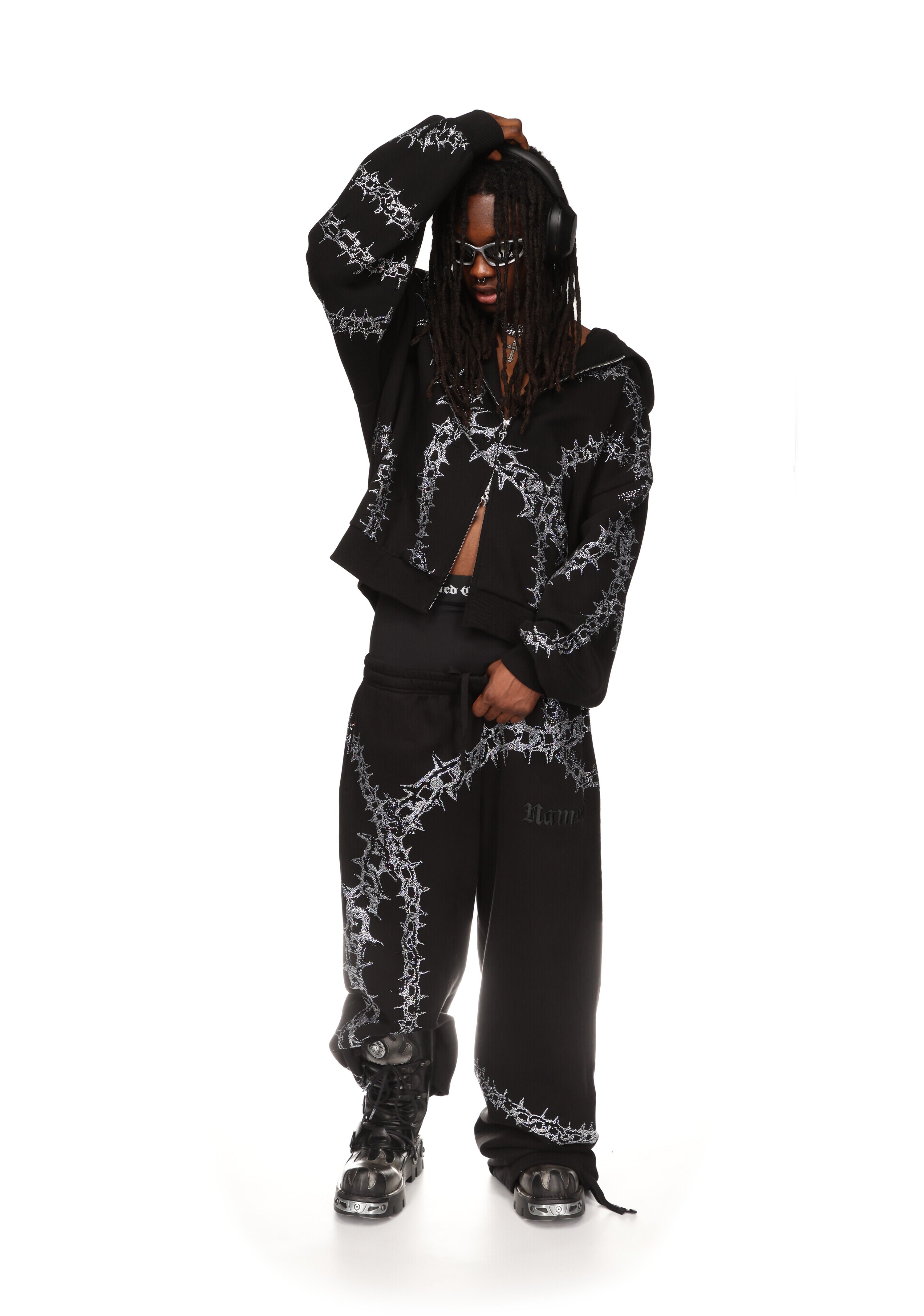OMEN RHINESTONE OVERSIZED SWEATPANTS BLACK