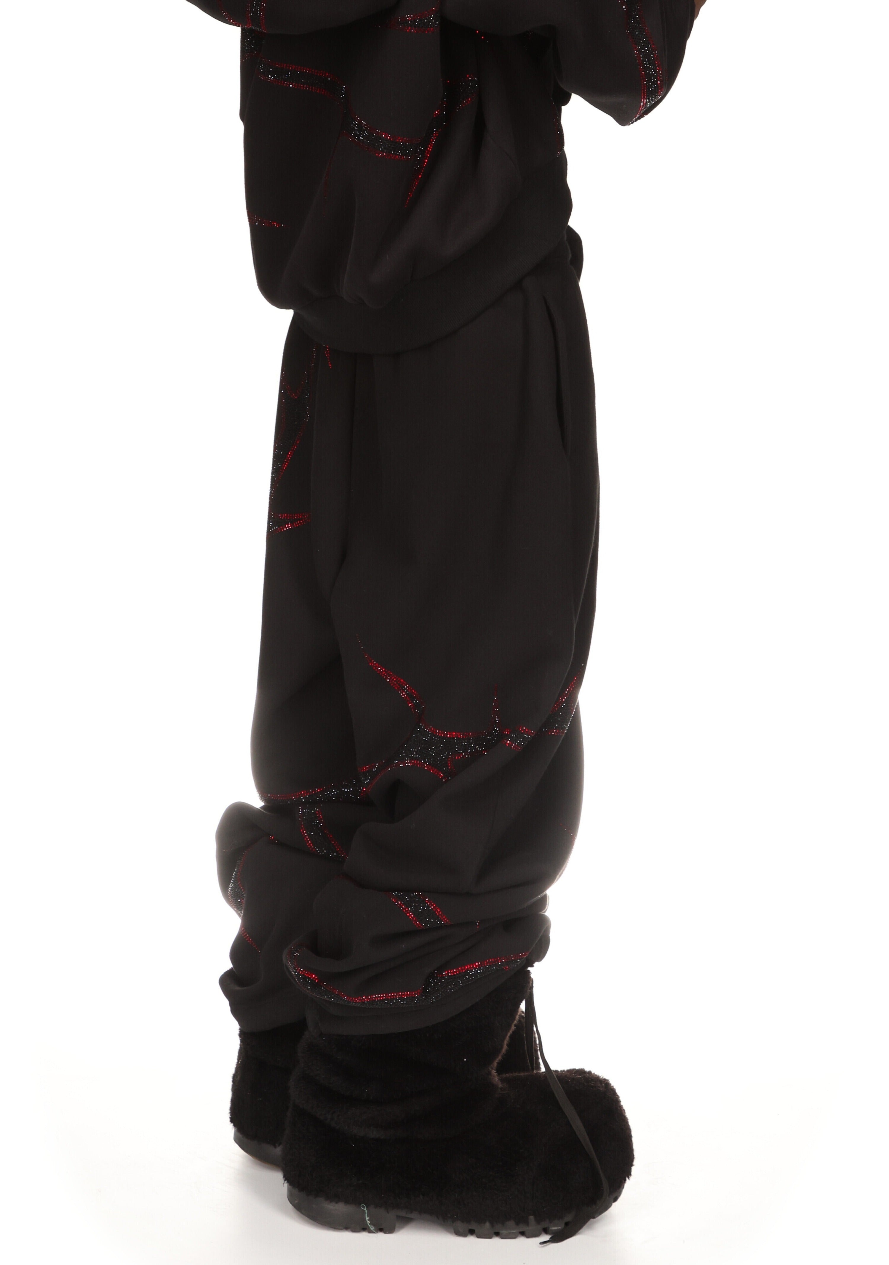 THORN RHINESTONE SWEATPANTS BLACK AND RED