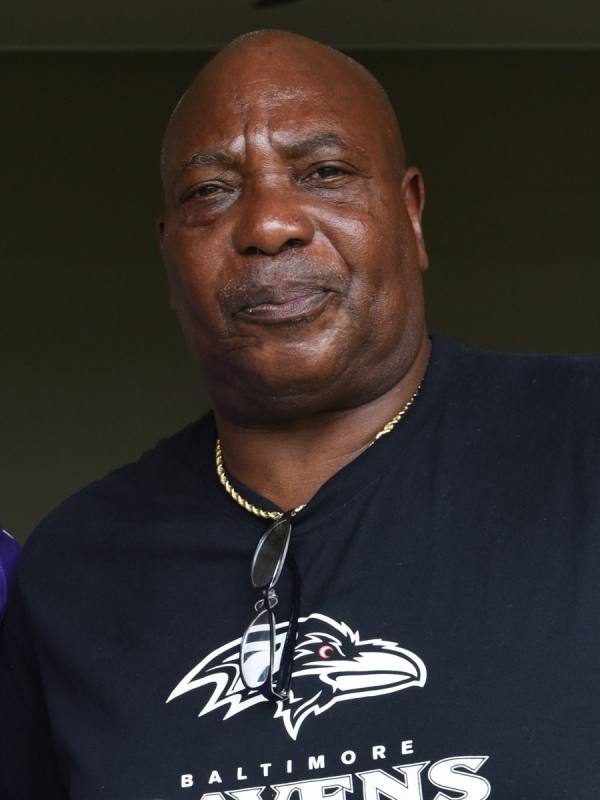 Portrait of Portrait of Ozzie Newsome