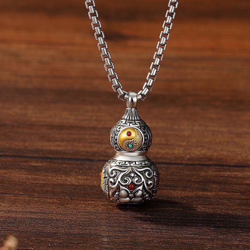 Hand Carved Bagua Yin Yang Gourd Pendant Necklace, Openable Vintage Calabash Amulet Locket 手工雕刻八卦阴阳葫芦吊坠项链，可开合复古葫芦护身符嘎乌盒