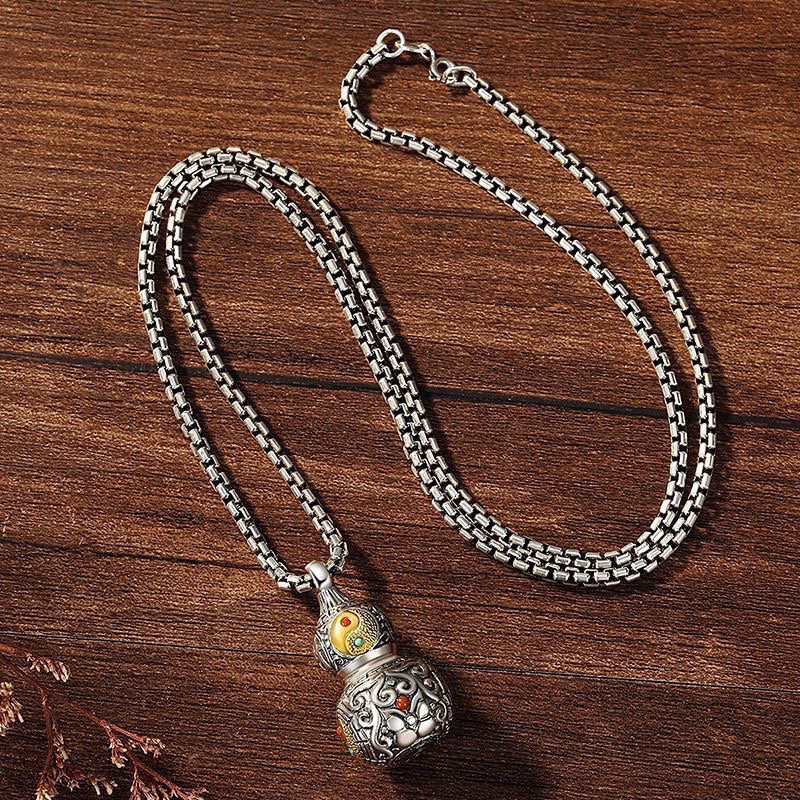 Hand Carved Bagua Yin Yang Gourd Pendant Necklace, Openable Vintage Calabash Amulet Locket 手工雕刻八卦阴阳葫芦吊坠项链，可开合复古葫芦护身符嘎乌盒