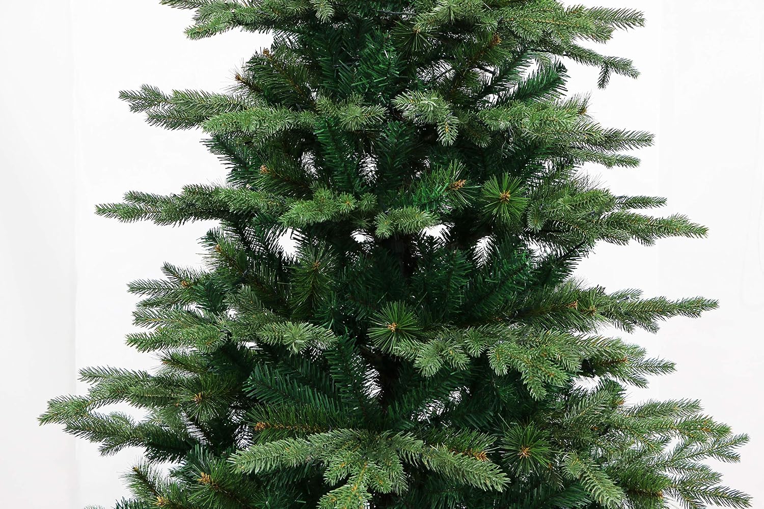 Árbol de Navidad artificial de abeto balsámico europeo sin iluminación de 7 pies; árbol realista 