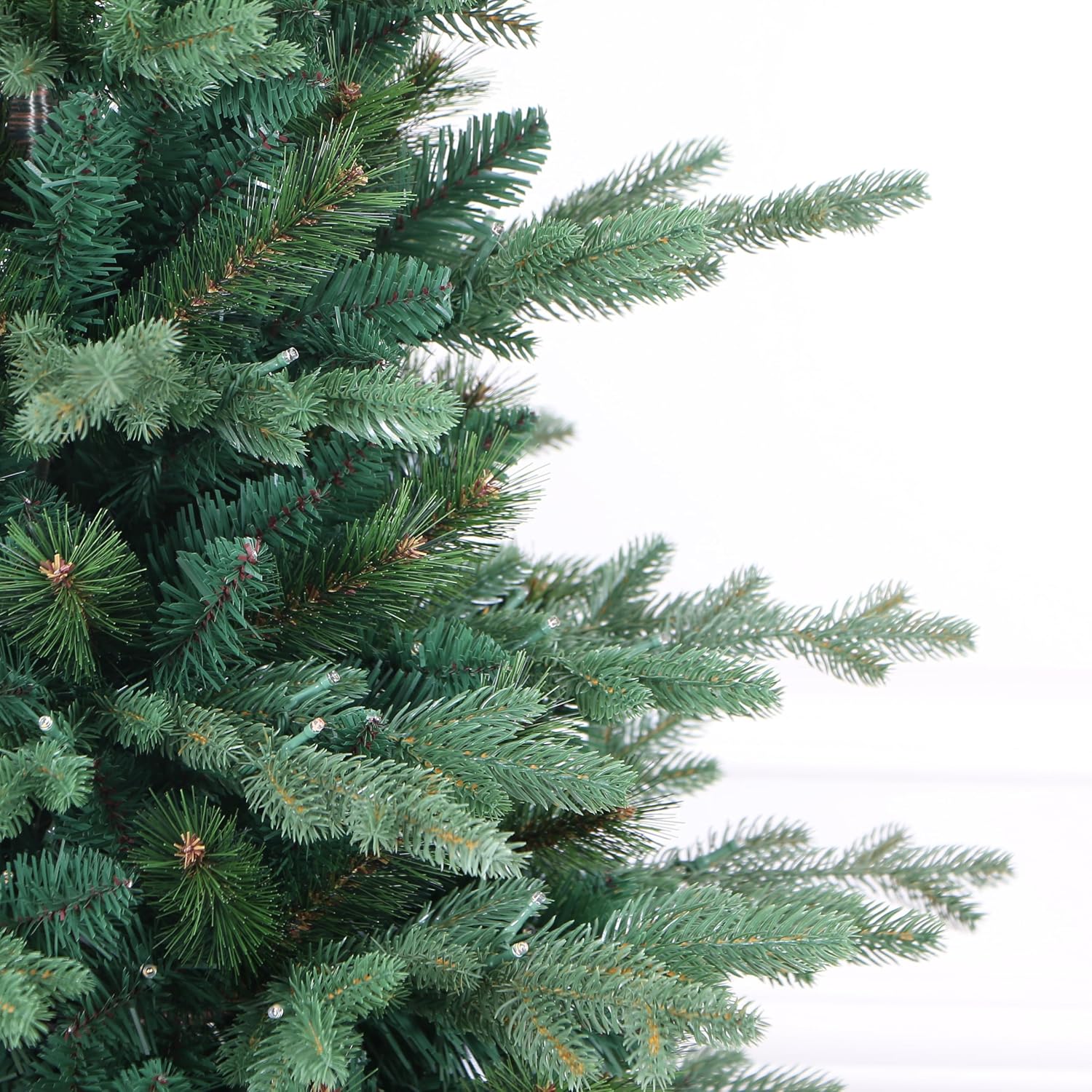 Árbol de Navidad artificial de abeto balsámico europeo sin iluminación de 7 pies; árbol realista 