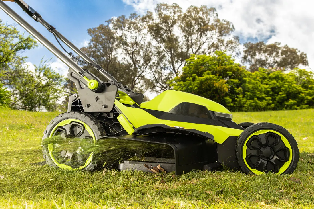 36V HP™ Brushless 53cm Self-Propelled Lawn Mower 8Ah Kit