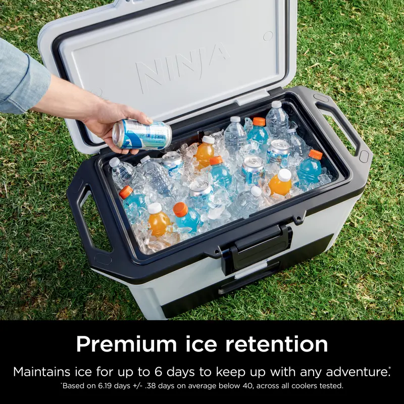Nevera rígida Ninja FrostVault de 50 cuartos (aprox. 47 L) con zona seca - FB151