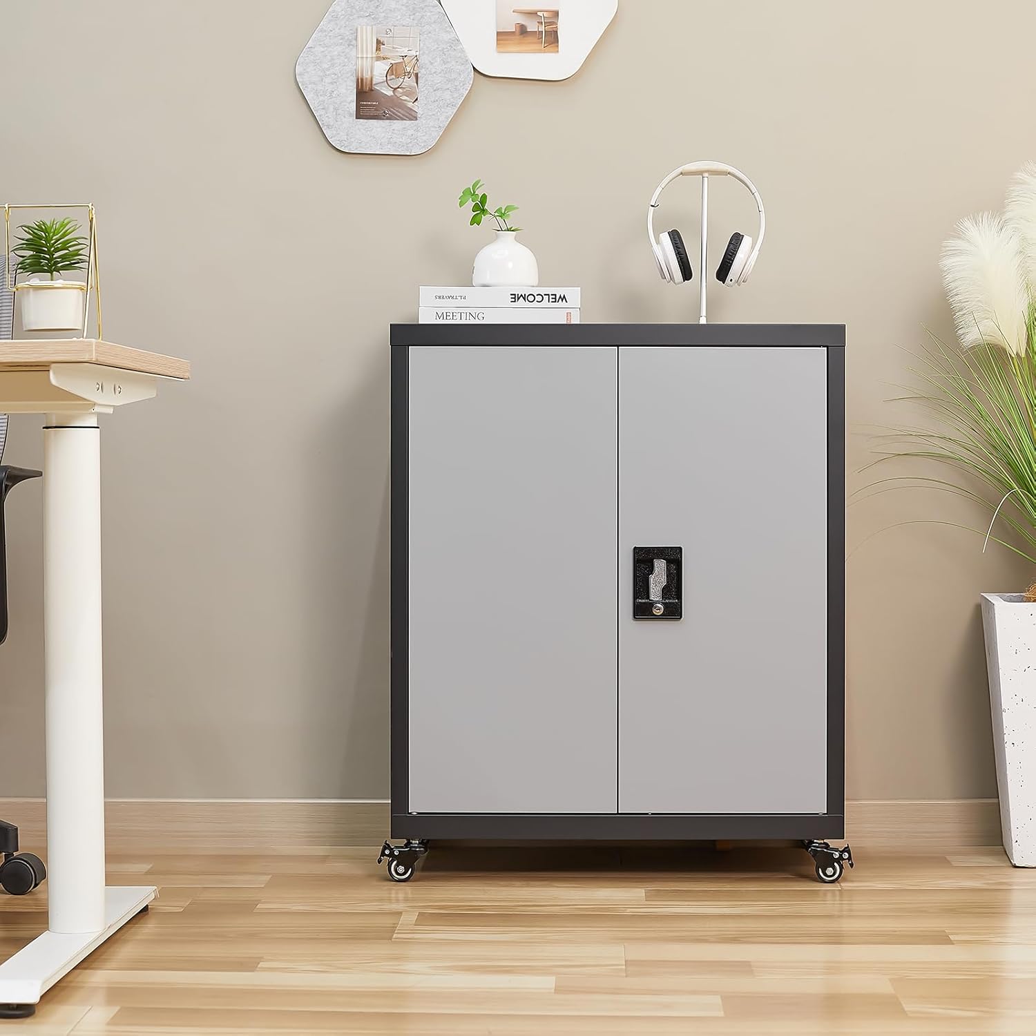 GREATMEET - clóset de almacenamiento de pared de metal con cerradura,armarios de almacenamiento de metal blanco con 1 estante ajustable y 2 puertas,gabinete de acero,desmontar H27.95 White