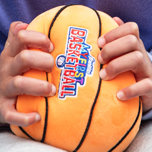 baloncesto siendo aplastado