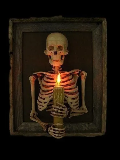 Framed 3D Skeleton Torso Holding Candle💀Haunted house skull