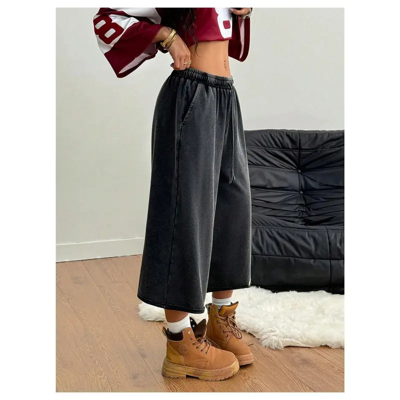 Wide-leg, loose-fit washed cropped pants (with pockets)