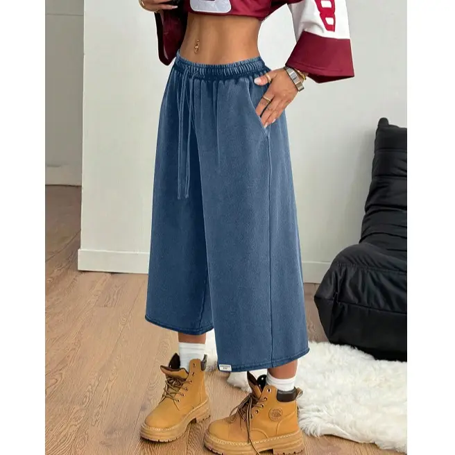 Wide-leg, loose-fit washed cropped pants (with pockets)