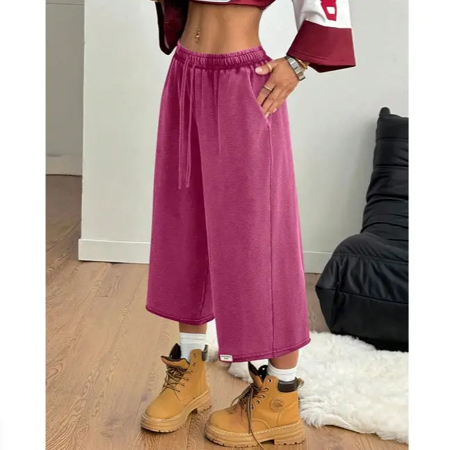 Wide-leg, loose-fit washed cropped pants (with pockets)