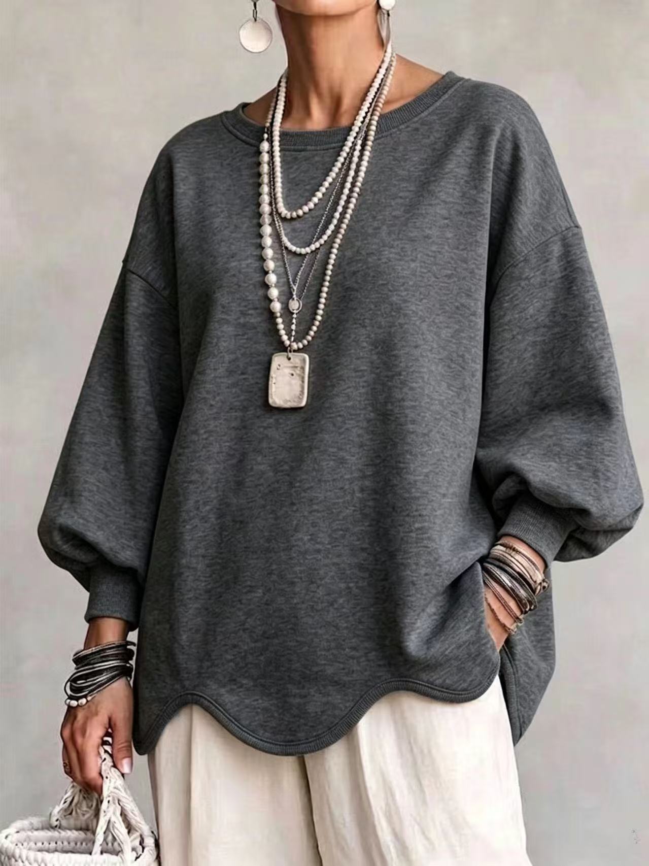 🔥LAST DAY 50% OFF🔥Women's Oversized Sweatshirt With A Wavy Hem