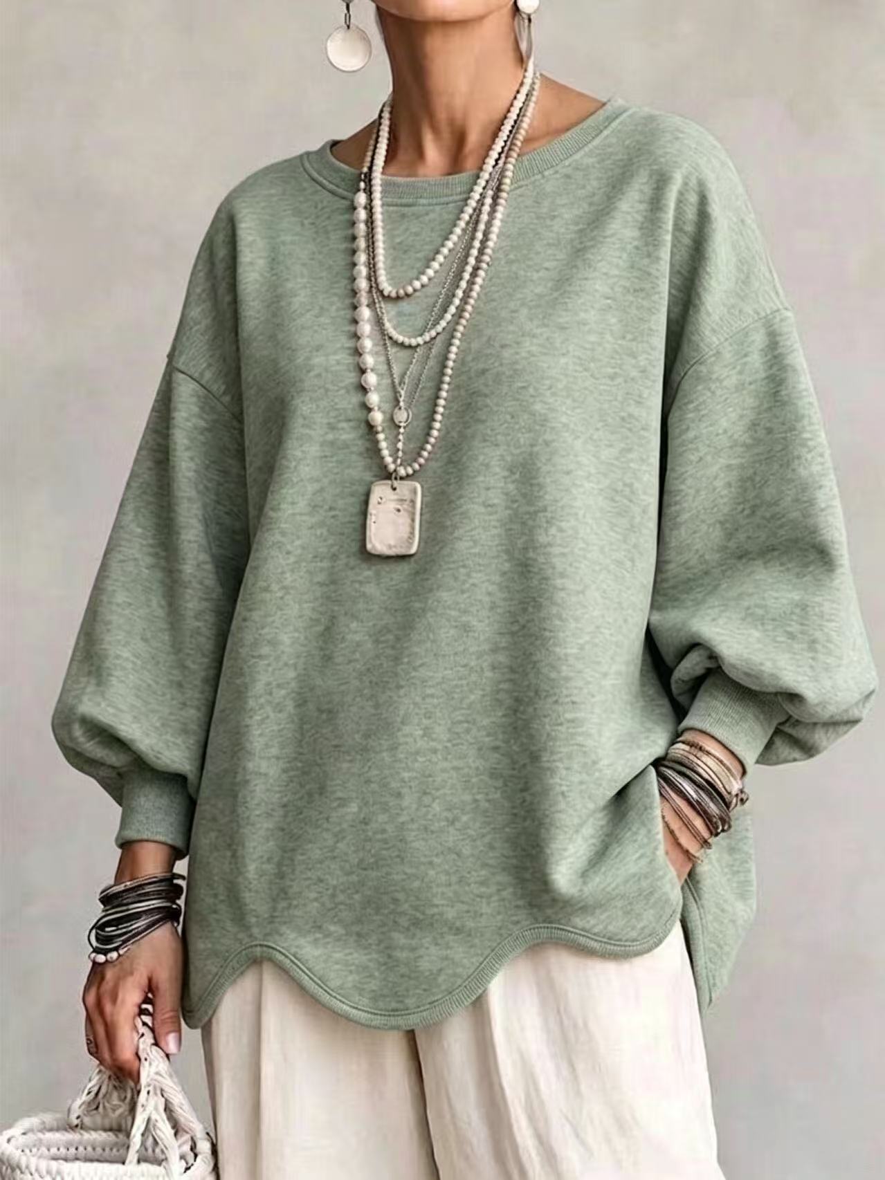 🔥LAST DAY 50% OFF🔥Women's Oversized Sweatshirt With A Wavy Hem
