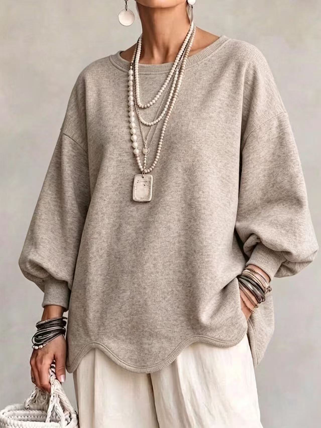 🔥LAST DAY 50% OFF🔥Women's Oversized Sweatshirt With A Wavy Hem