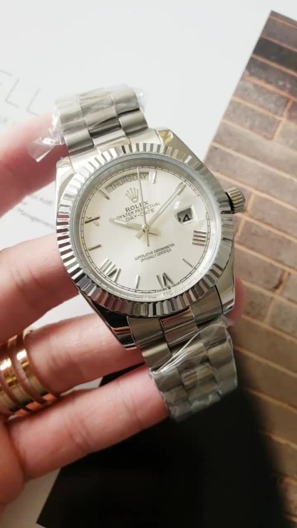 Replica Rolex Sky-Dweller 326135-42 MM - View 4