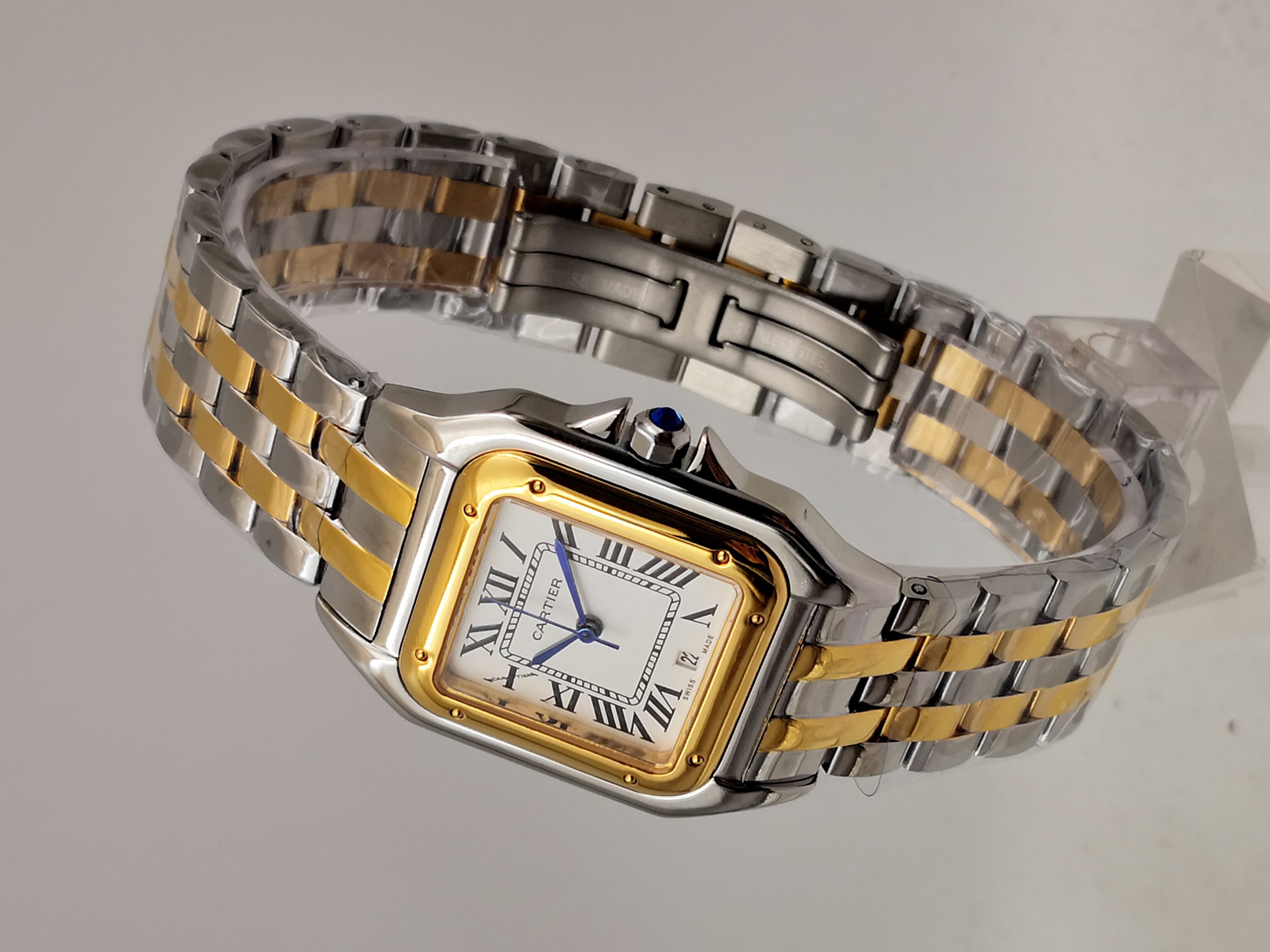 Cartier Replica Panthere 83083444-33 MM - View 2