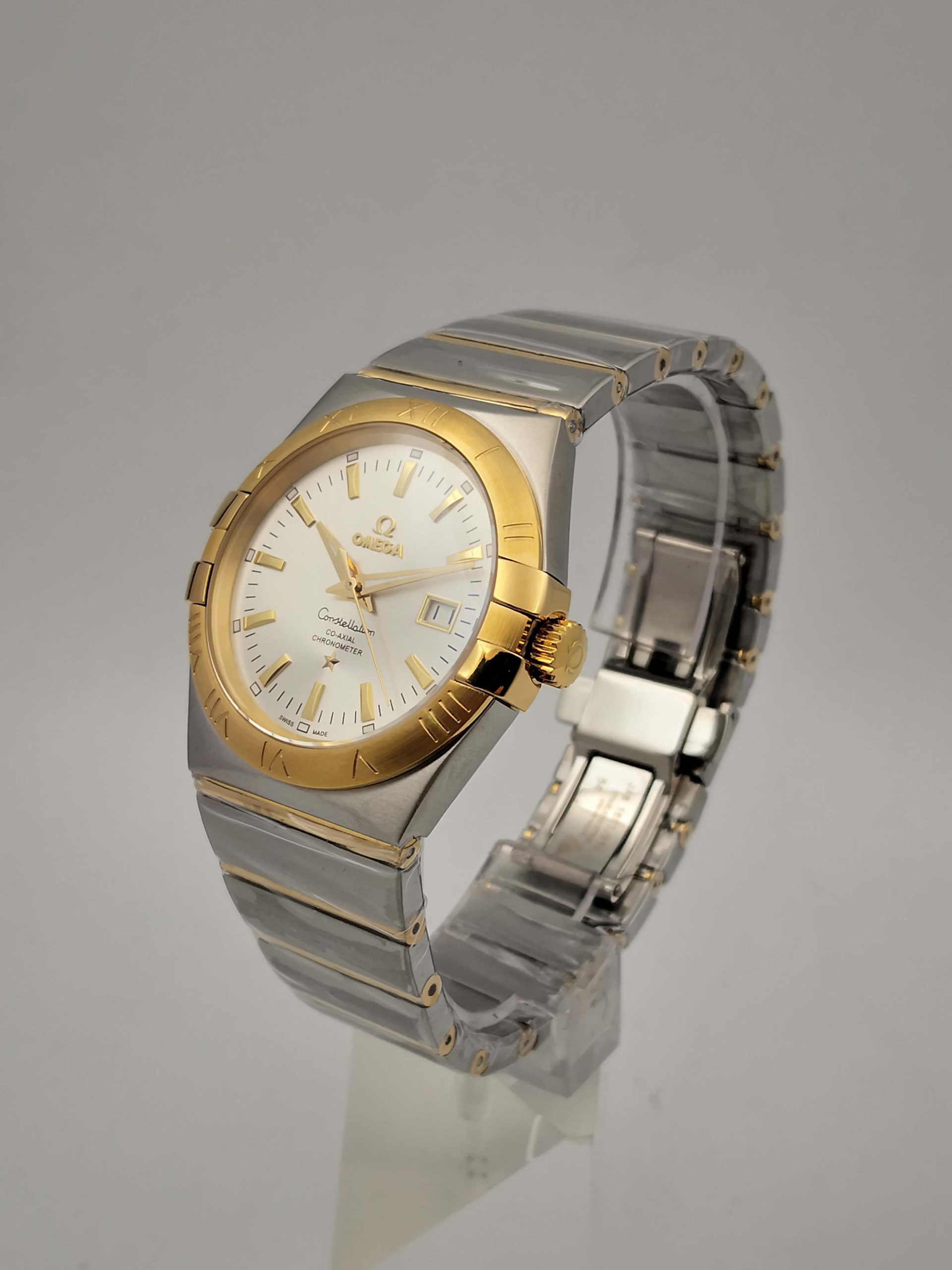Omega Replica Constellation 123.20.38.21.02.005-38 MM - View 2