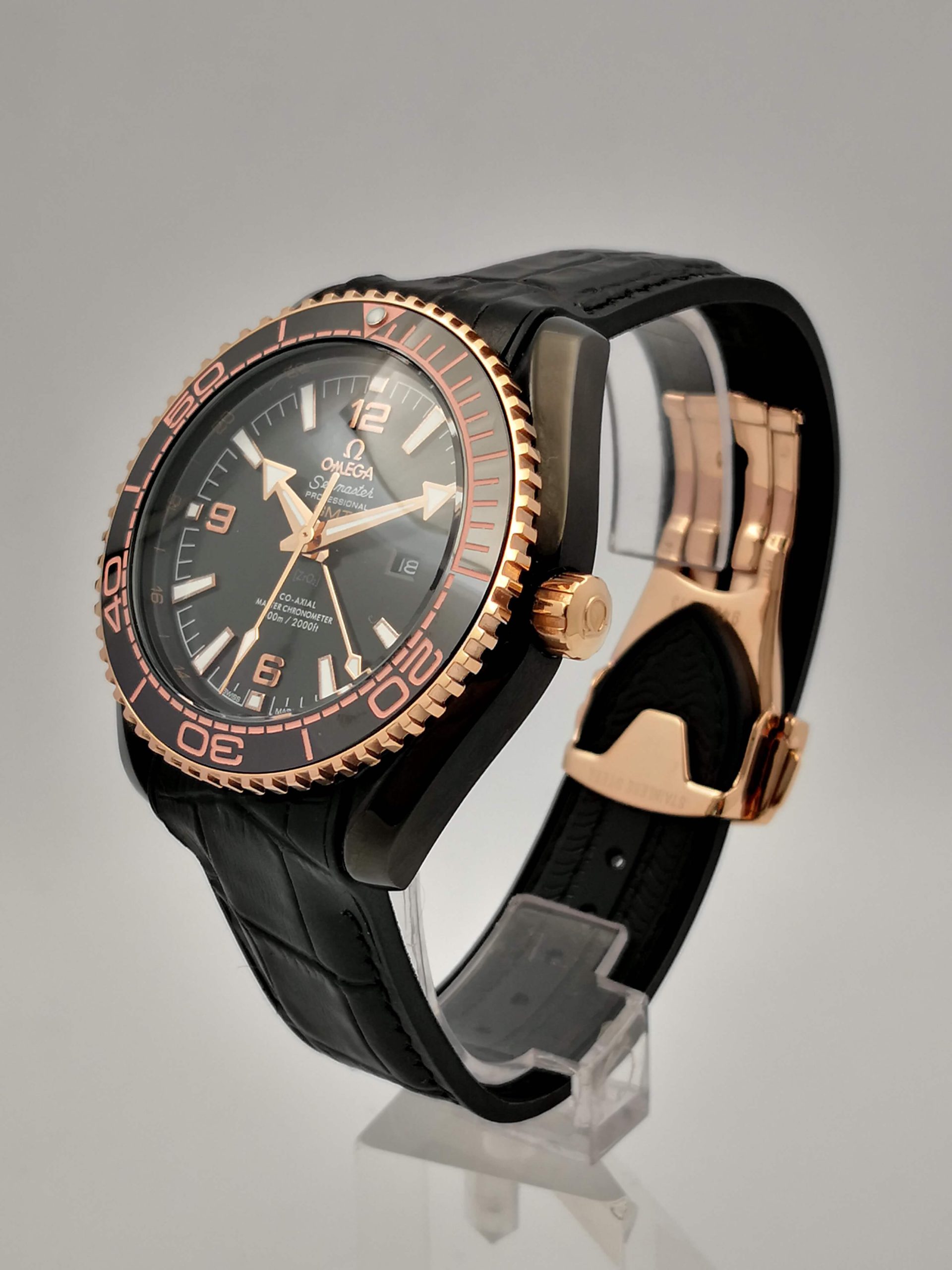 Omega Seamaster Planet Ocean GMT -44.5MM - View 2