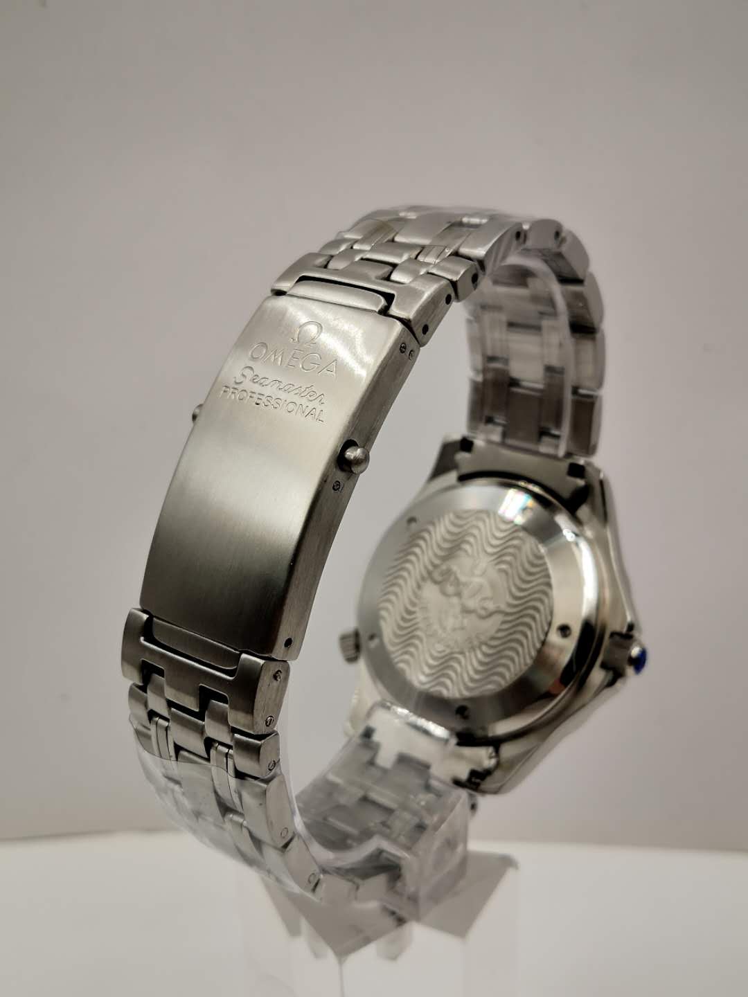 Omega Replica Seamaster 300m 2221.80.00-41 MM - View 3